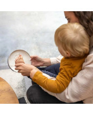TINY LOVE MAGIC BOX ROUND MÄLESTUSTE KARP BEEBI KÄE- JA JALAJÄLJENDIGA